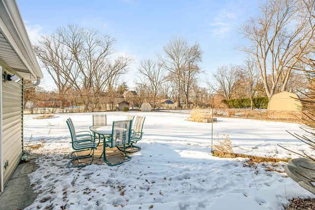 20836 N Catalpa Street, Deerfield, IL 60015