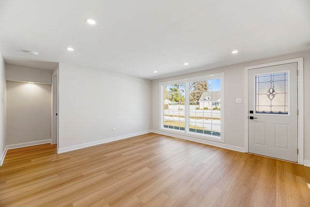 20836 N Catalpa Street, Deerfield, IL 60015