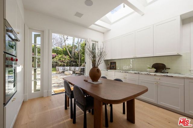 3298 Hutton Drive, Beverly Hills, CA 90210