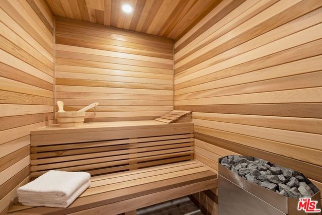 3298 Hutton Drive, Beverly Hills, CA 90210