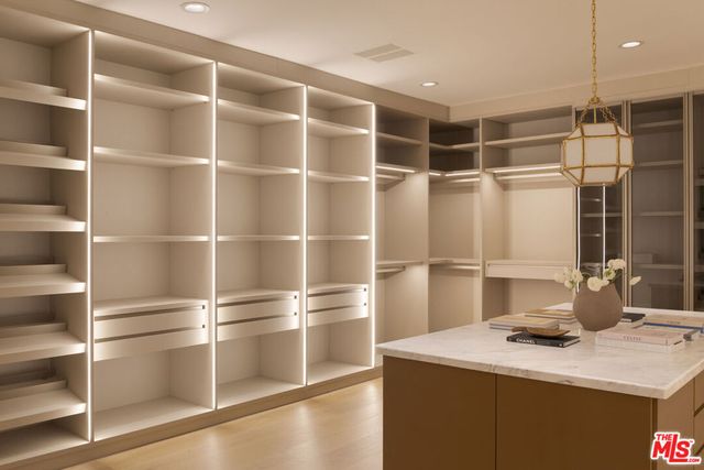 3298 Hutton Drive, Beverly Hills, CA 90210