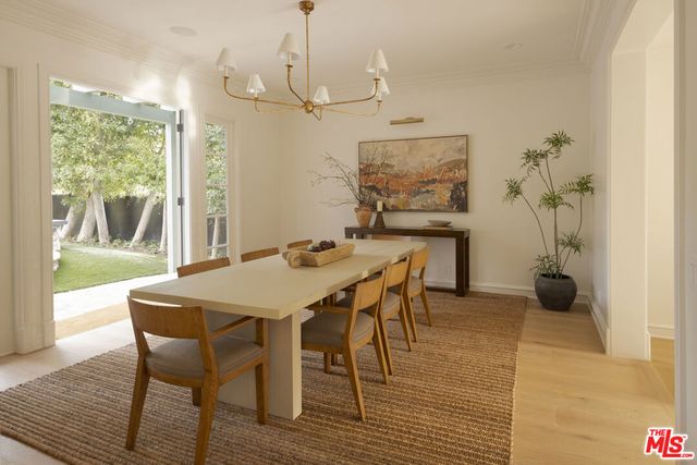 3298 Hutton Drive, Beverly Hills, CA 90210