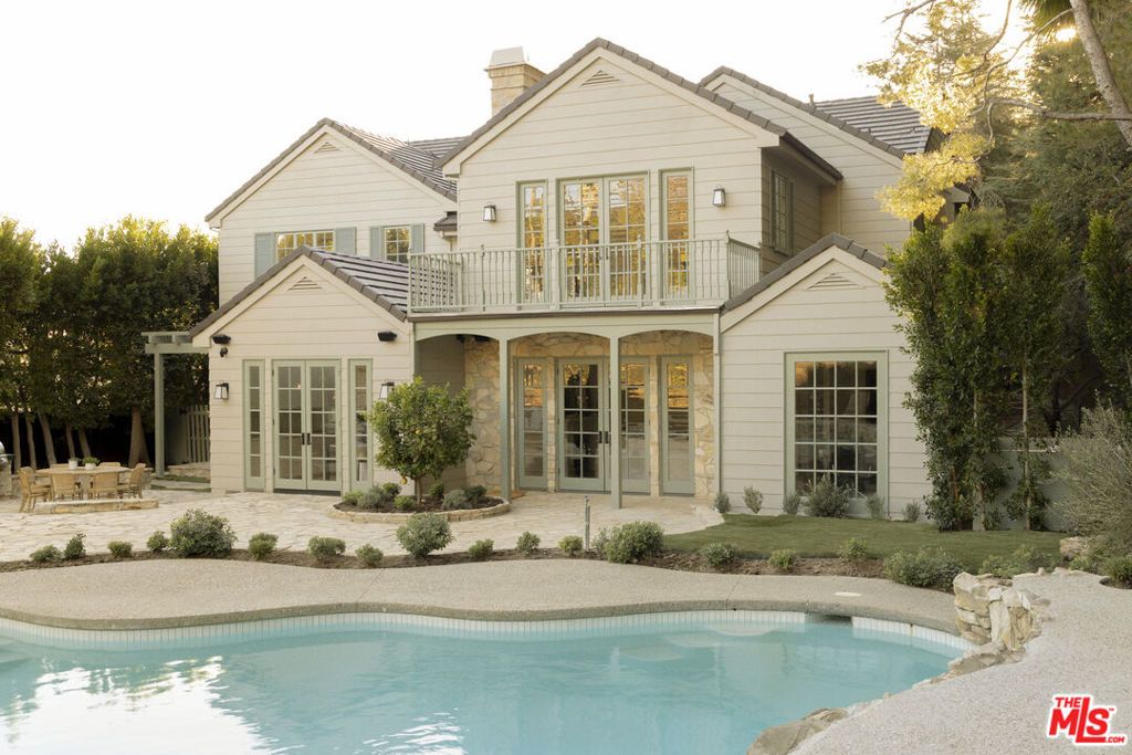 3298 Hutton Drive, Beverly Hills, CA 90210