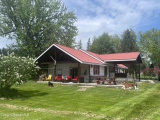84 Highland Flats Rd., Naples, ID 83847