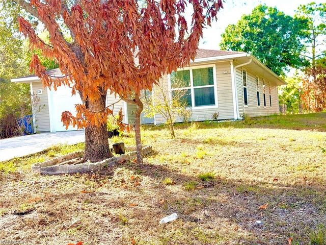 5011 Moon LN, Labelle, FL 33935