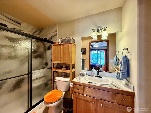 635 Island Circle SE, Ocean Shores, WA 98569