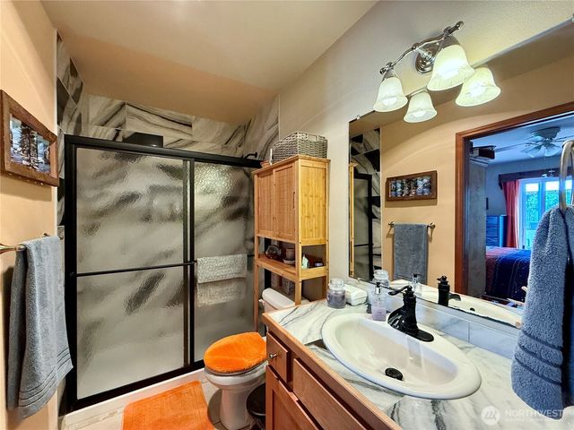 635 Island Circle SE, Ocean Shores, WA 98569