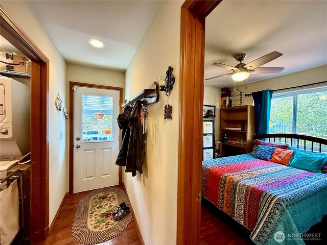 635 Island Circle SE, Ocean Shores, WA 98569