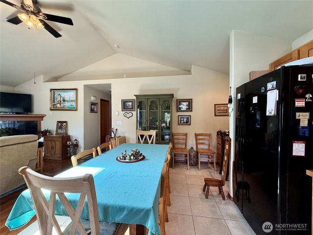 635 Island Circle SE, Ocean Shores, WA 98569