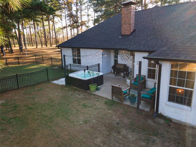 1109 Robbins Road, Athens, TX 75751