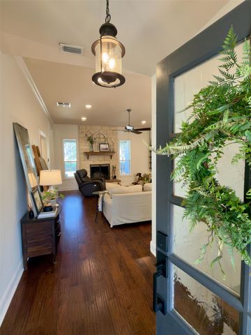 1109 Robbins Road, Athens, TX 75751