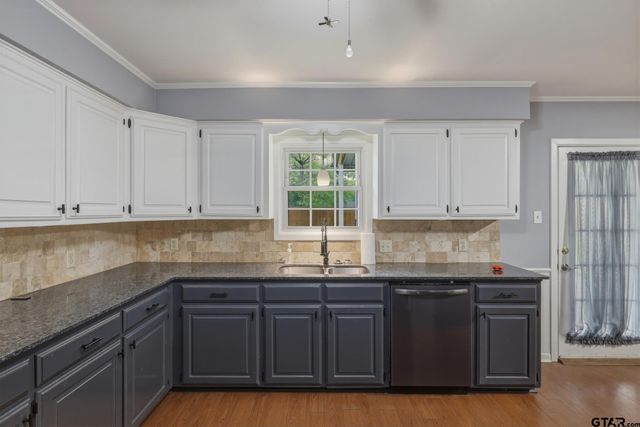 3122 Faith Ln, Tyler, TX 75701