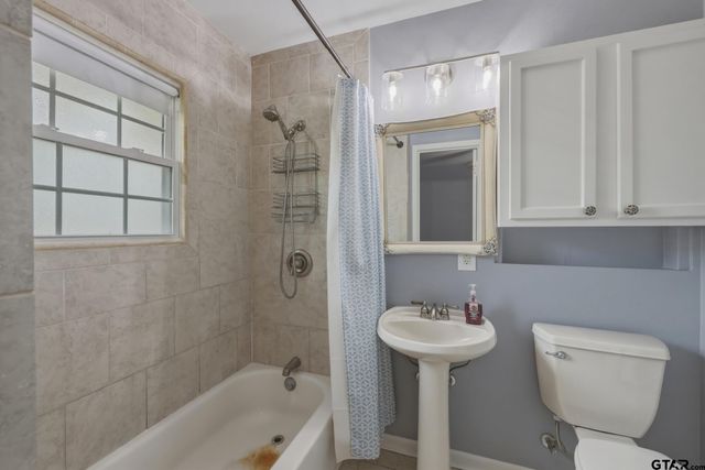 3122 Faith Ln, Tyler, TX 75701