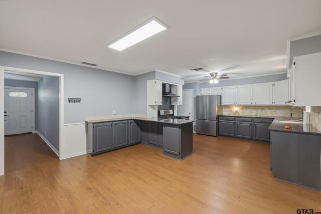 3122 Faith Ln, Tyler, TX 75701