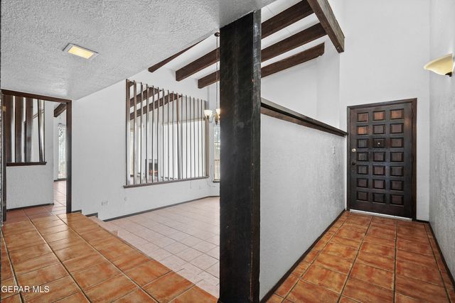 8201 BIG BEND Drive, El Paso, TX 79904