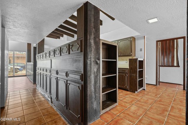 8201 BIG BEND Drive, El Paso, TX 79904