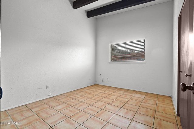 8201 BIG BEND Drive, El Paso, TX 79904