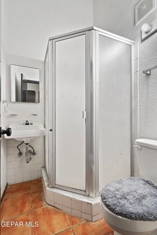 8201 BIG BEND Drive, El Paso, TX 79904