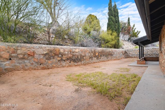 8201 BIG BEND Drive, El Paso, TX 79904