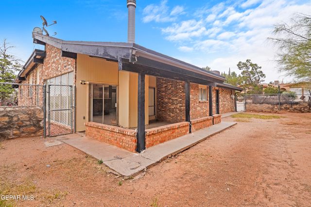 8201 BIG BEND Drive, El Paso, TX 79904