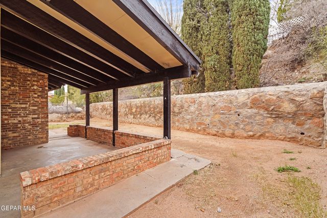 8201 BIG BEND Drive, El Paso, TX 79904