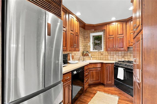 35 Vick Park A, Rochester, NY 14607