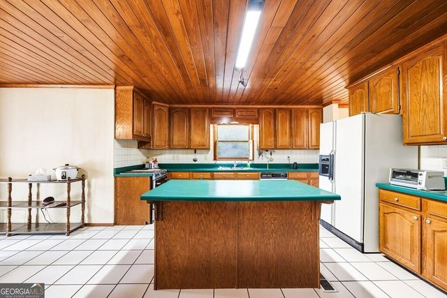 206 Ridge Circle, Dublin, GA 31021