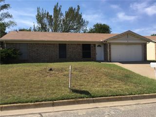 5804 Willow View Drive, Arlington, TX 76017