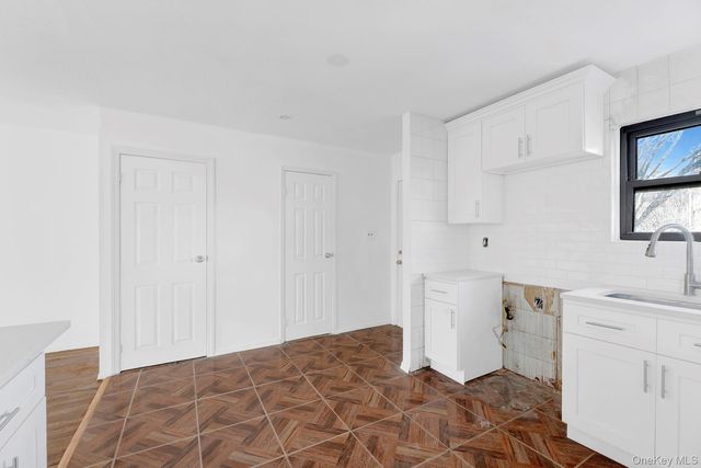 559 Cleveland Street, Brooklyn, NY 11208