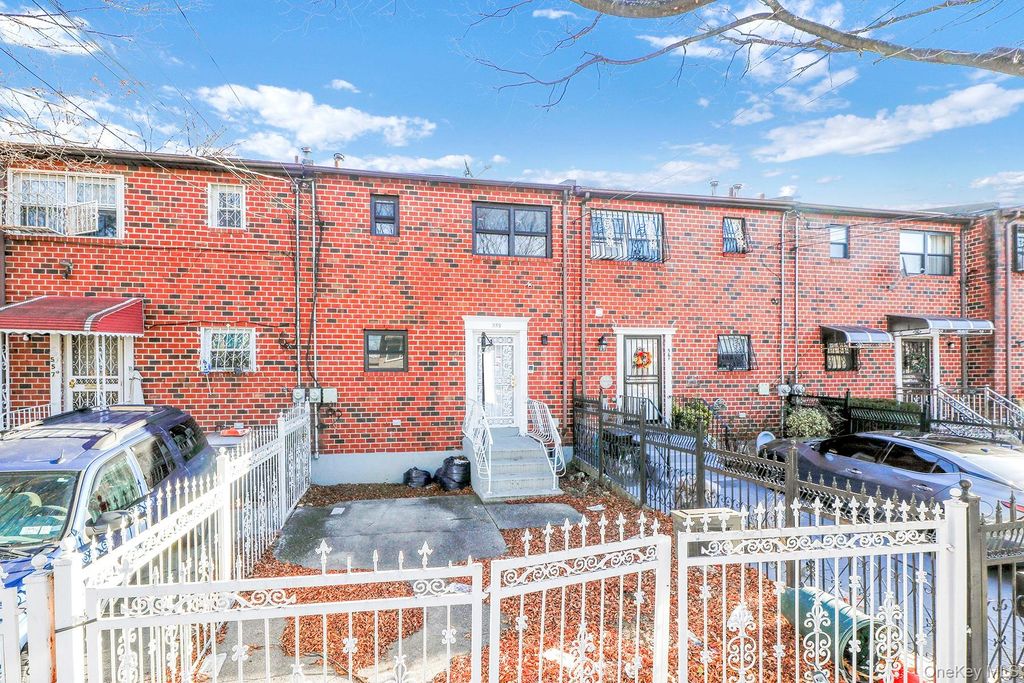 559 Cleveland Street, Brooklyn, NY 11208