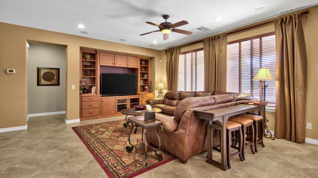 5475 S CARDINAL Street, Gilbert, AZ 85298