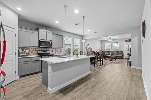 513 Frenchpark Drive, Fort Worth, TX 76052