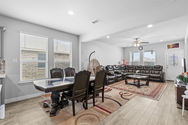 513 Frenchpark Drive, Fort Worth, TX 76052