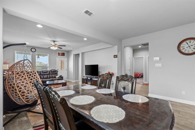 513 Frenchpark Drive, Fort Worth, TX 76052