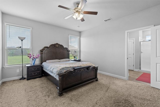513 Frenchpark Drive, Fort Worth, TX 76052