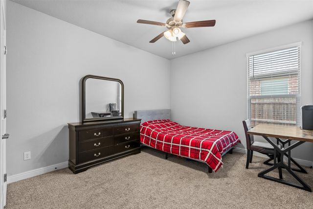 513 Frenchpark Drive, Fort Worth, TX 76052
