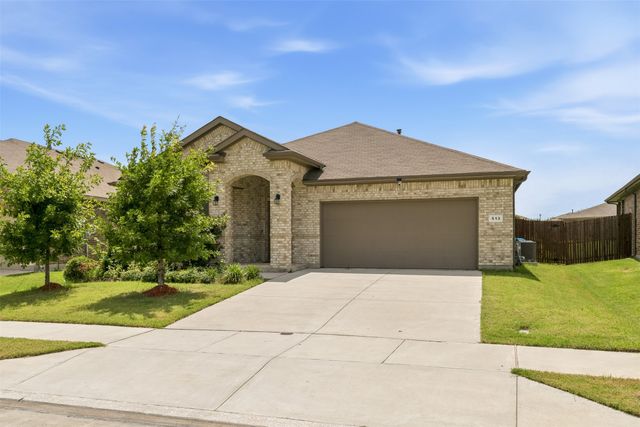 513 Frenchpark Drive, Fort Worth, TX 76052