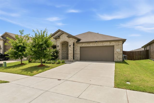 513 Frenchpark Drive, Fort Worth, TX 76052