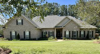 100 Haddington Park Lane, Dothan, AL 36305