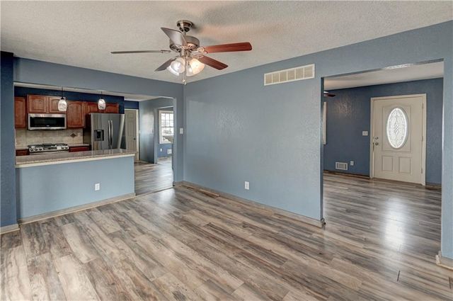 4116 S Delaware Avenue, Independence, MO 64055