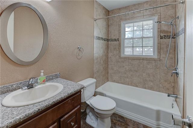 4116 S Delaware Avenue, Independence, MO 64055