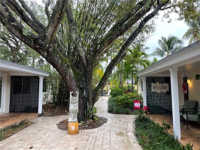 1408 NE 4th Place, Fort Lauderdale, FL 33301