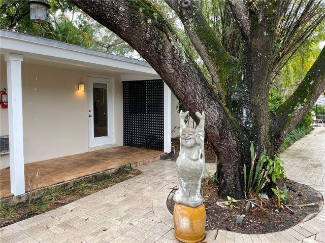 1408 NE 4th Place, Fort Lauderdale, FL 33301