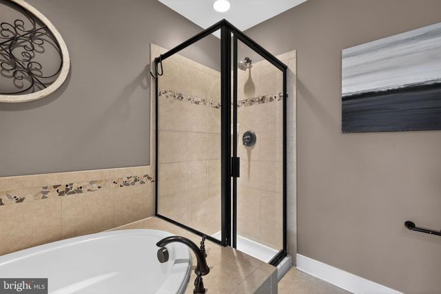 2044 BLUNT LN, Alexandria, VA 22303