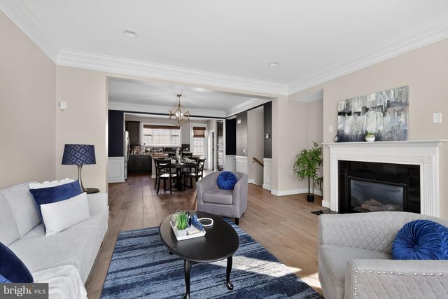 2044 BLUNT LN, Alexandria, VA 22303