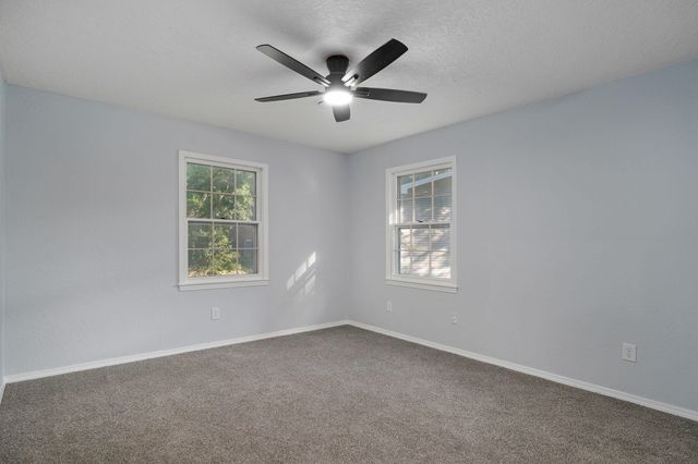 2435 E Michelle Place, Springfield, MO 65804
