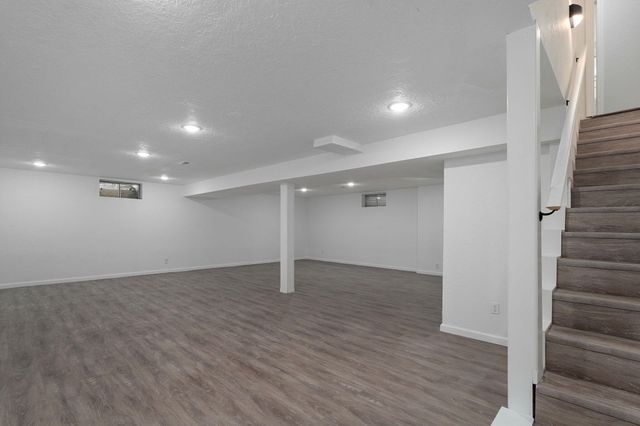 2435 E Michelle Place, Springfield, MO 65804