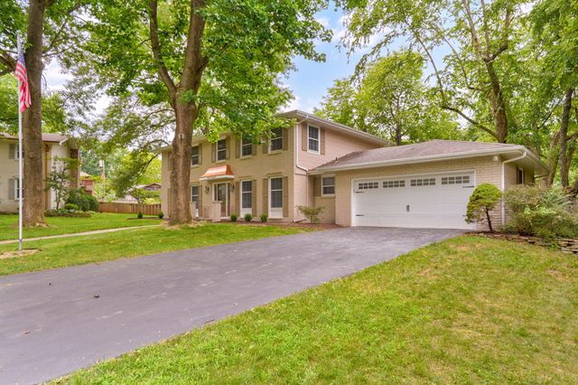 2435 E Michelle Place, Springfield, MO 65804