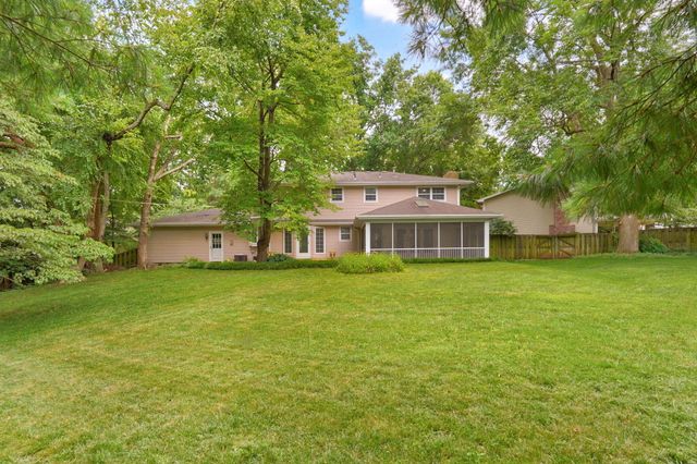 2435 E Michelle Place, Springfield, MO 65804