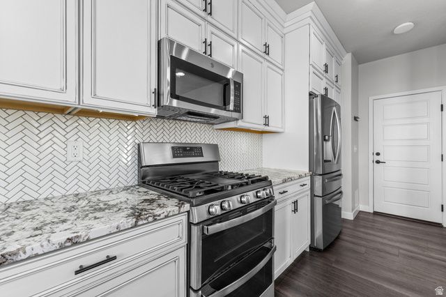 2092 W 3250 S, Syracuse, UT 84075